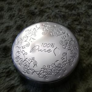 100% pure powder foundation